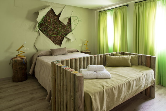 зеленая спальная комната в эко-стиле