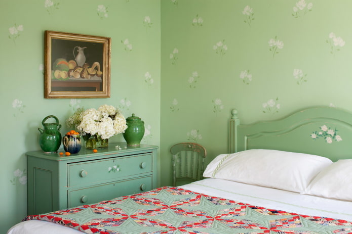 зеленая спальная комната в стиле прованс