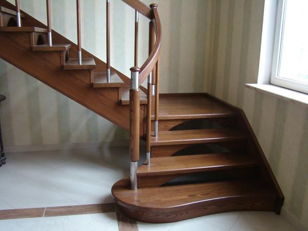 Сделать подъем на второй этаж стильным и изысканным можно при помощи деревянной угловой лестницы