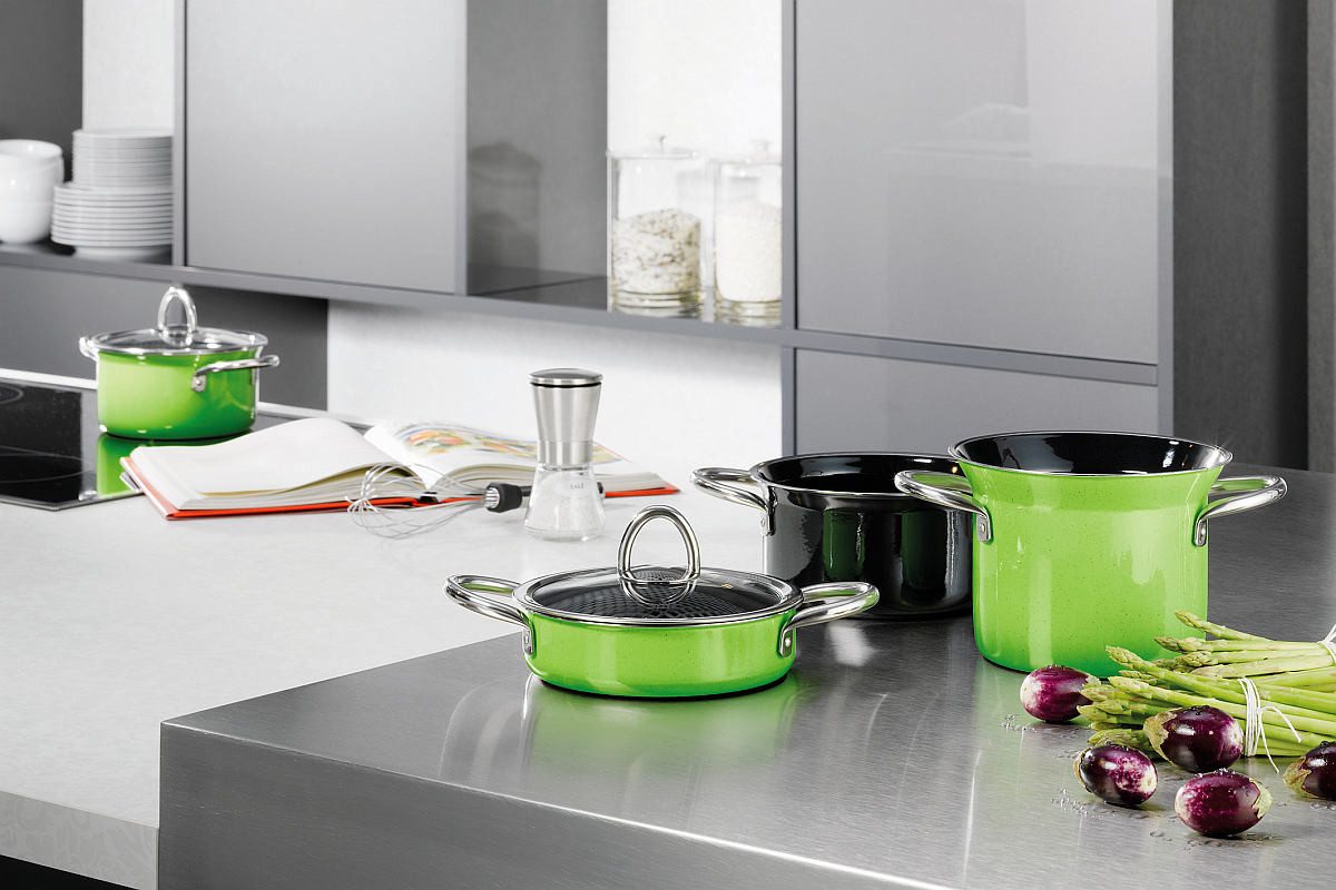 Зеленый набор посуды