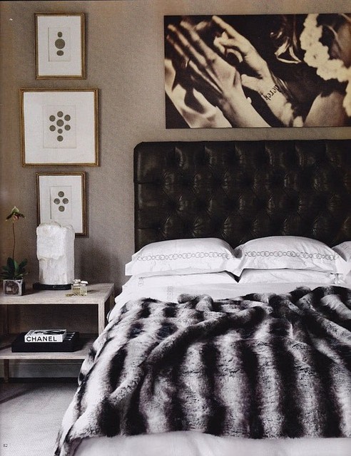 traditional-black-and-white-bedroom-11
