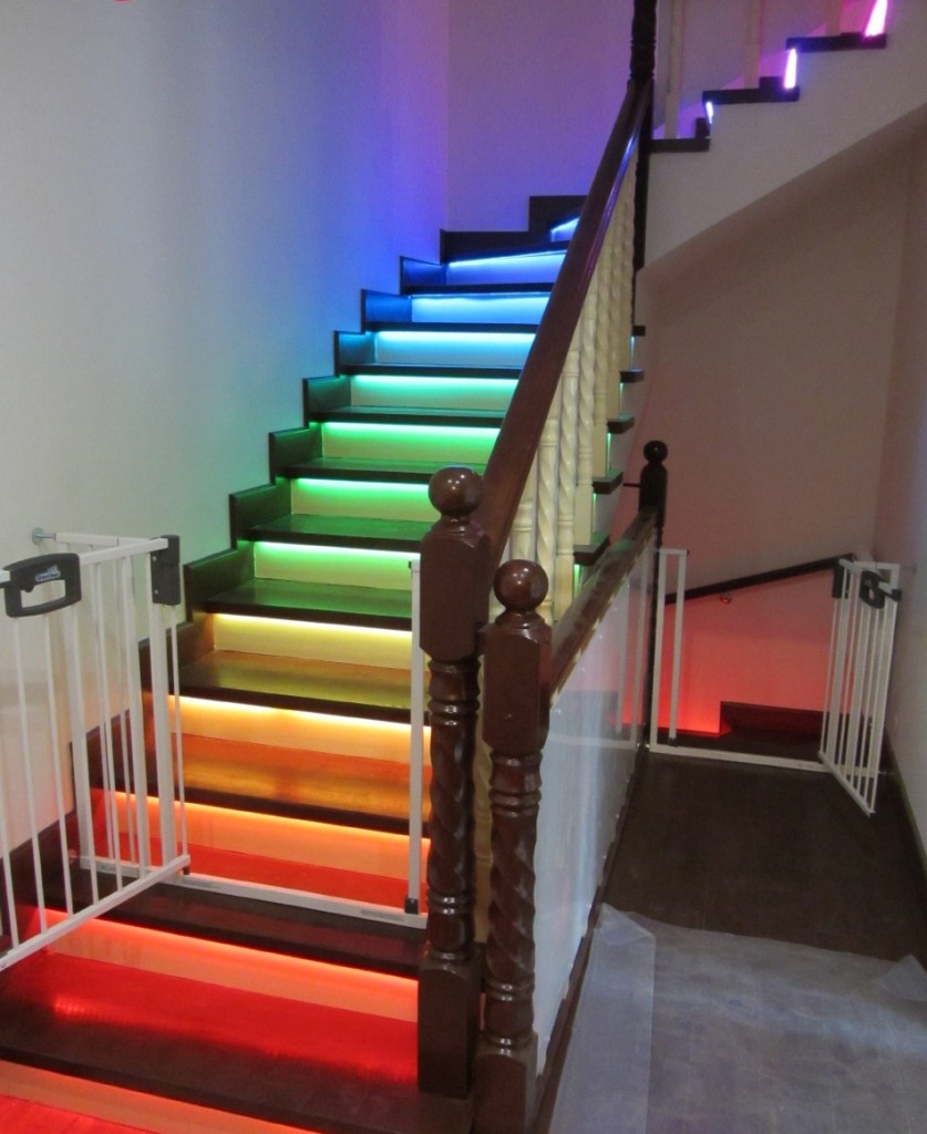 rgb подсветка лестницы