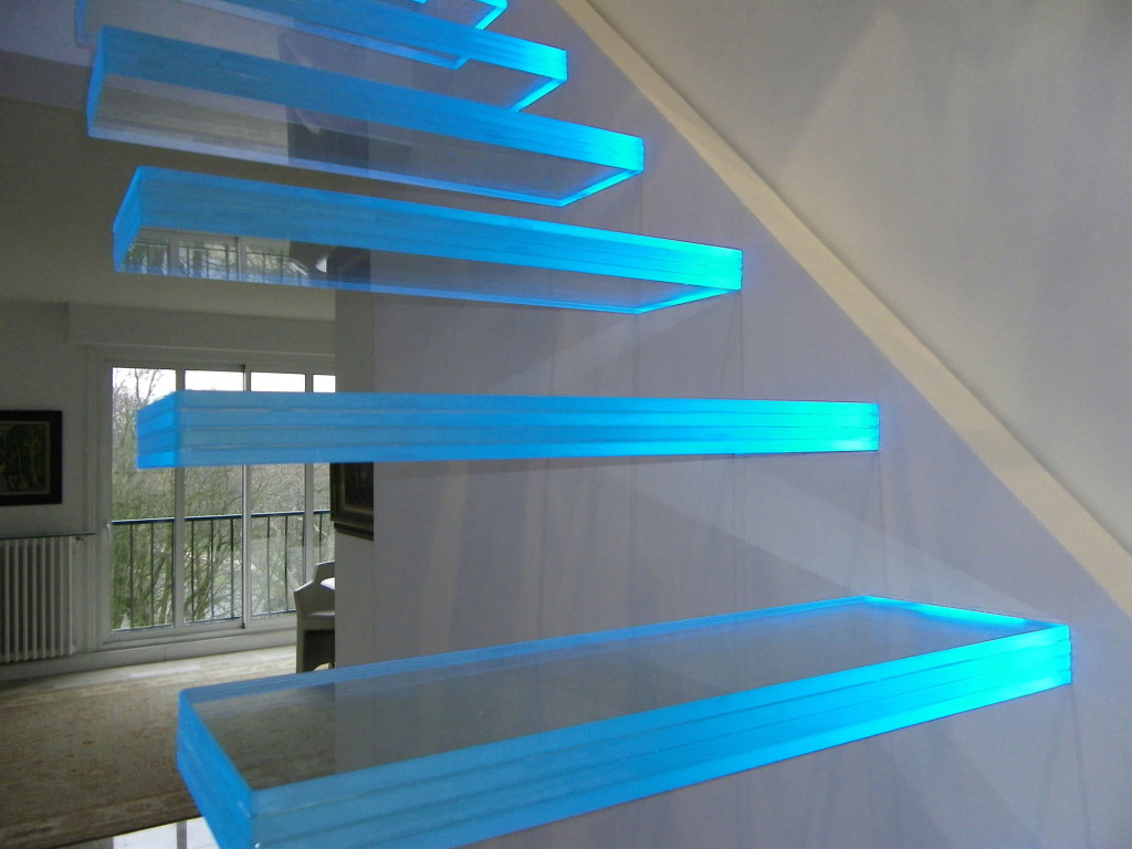 Автоматическая подсветка для лестницы