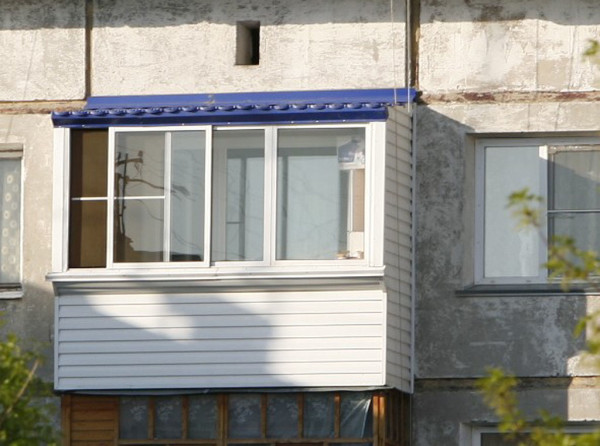 Независимая крыша над балконом 