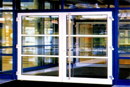 В 2002 г. был разработан отдельный ГОСТ на пластиковый дверной блок