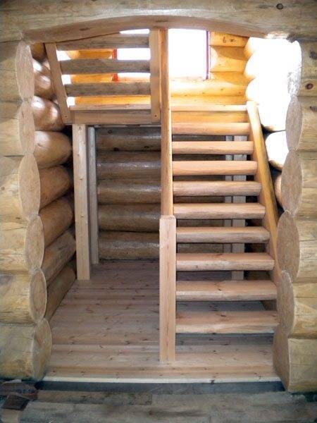 Деревянная лестница из бревна своими руками