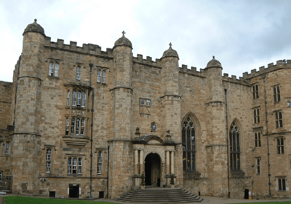 Даремский замок. Англия, г.Дарем. Возведен в XI веке с использованием цемента