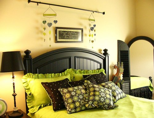 Декор для спальни в зеленом цвете