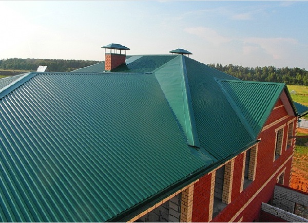 скатная крыша из профнастила