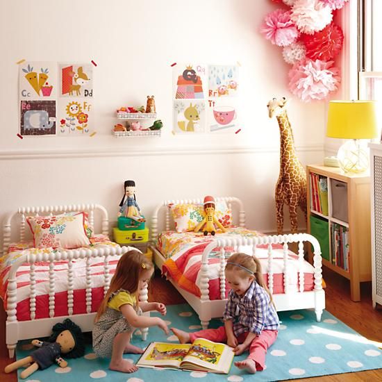 Детская комната для маленьких дочек